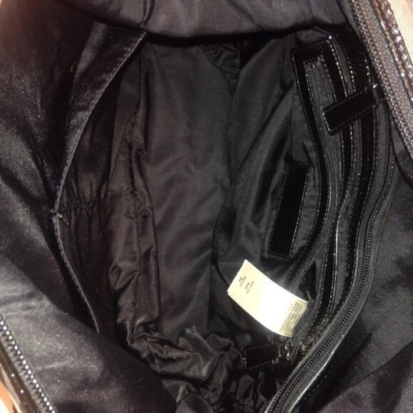 BURBERRY BEAT SHOULDER BAG TLC